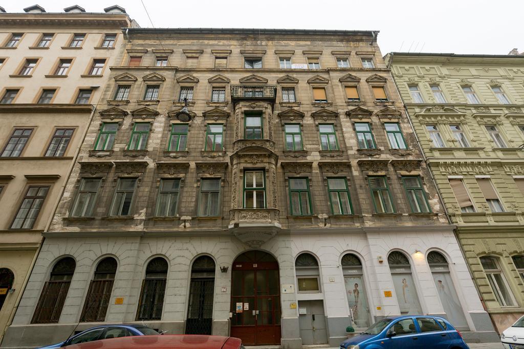 Wonder Deer Lux Apartment At The Parliament Self Check-In Budapest Exterior photo