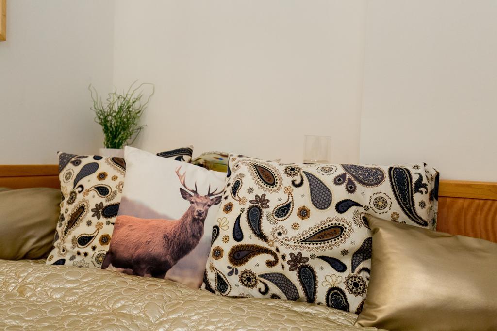 Wonder Deer Lux Apartment At The Parliament Self Check-In Budapest Exterior photo