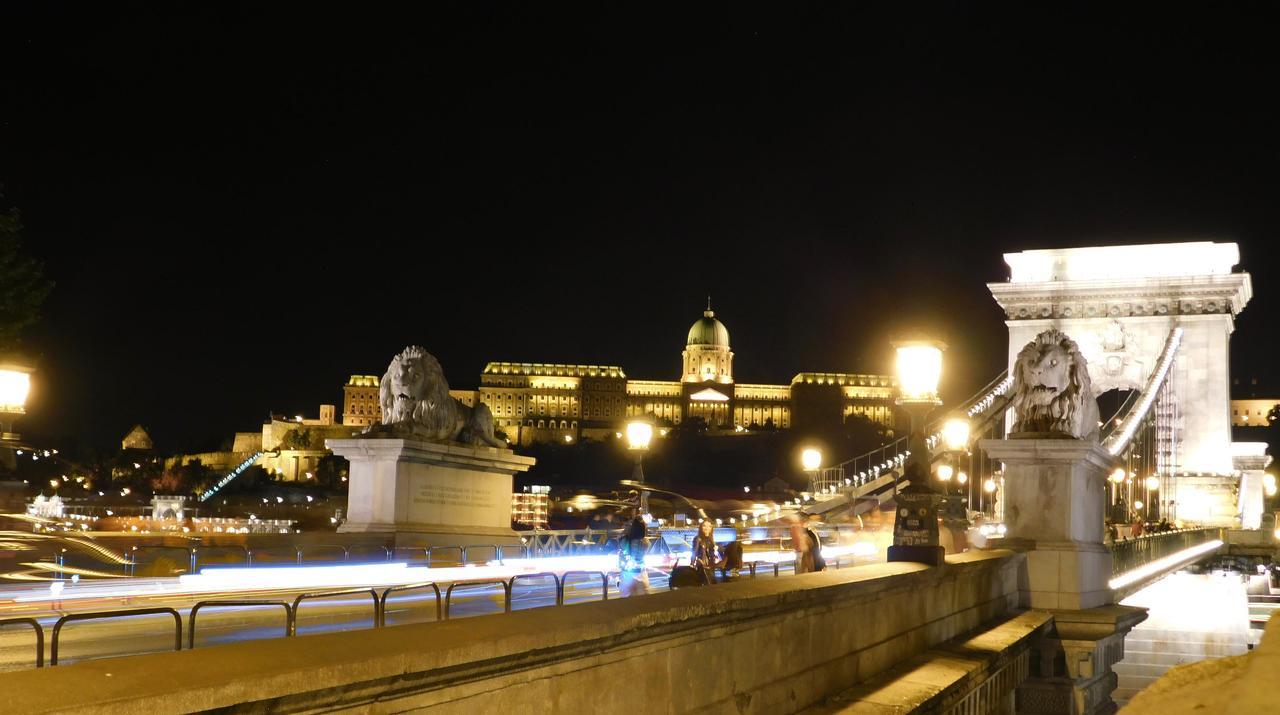 Wonder Deer Lux Apartment At The Parliament Self Check-In Budapest Exterior photo