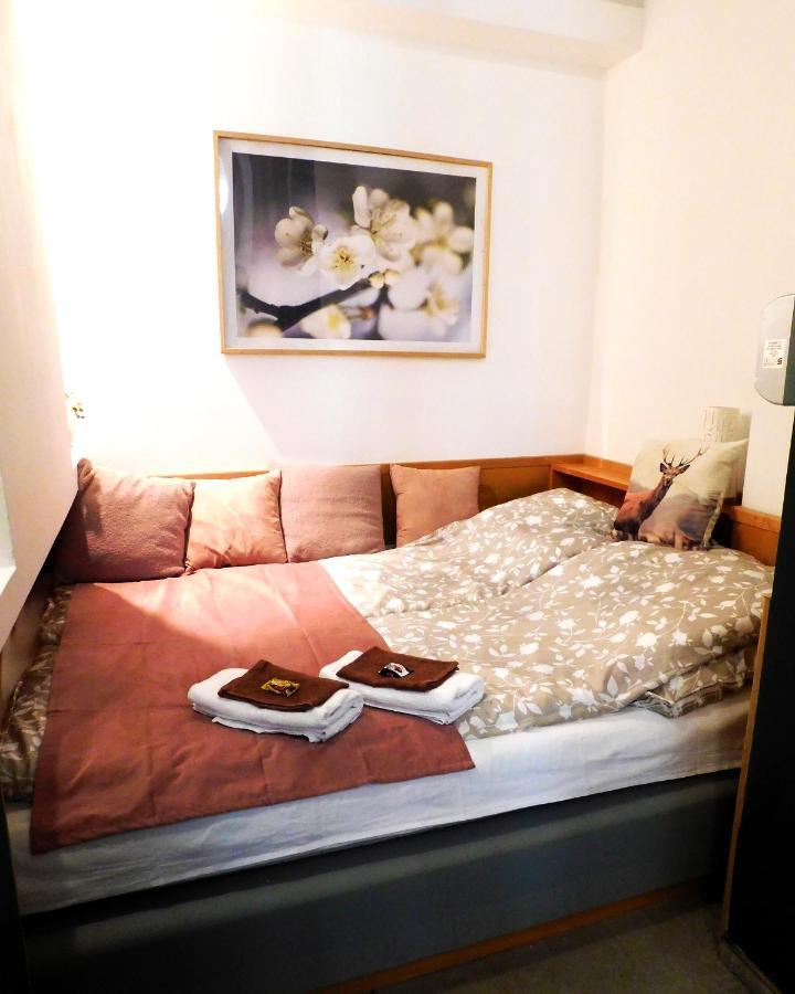 Wonder Deer Lux Apartment At The Parliament Self Check-In Budapest Exterior photo